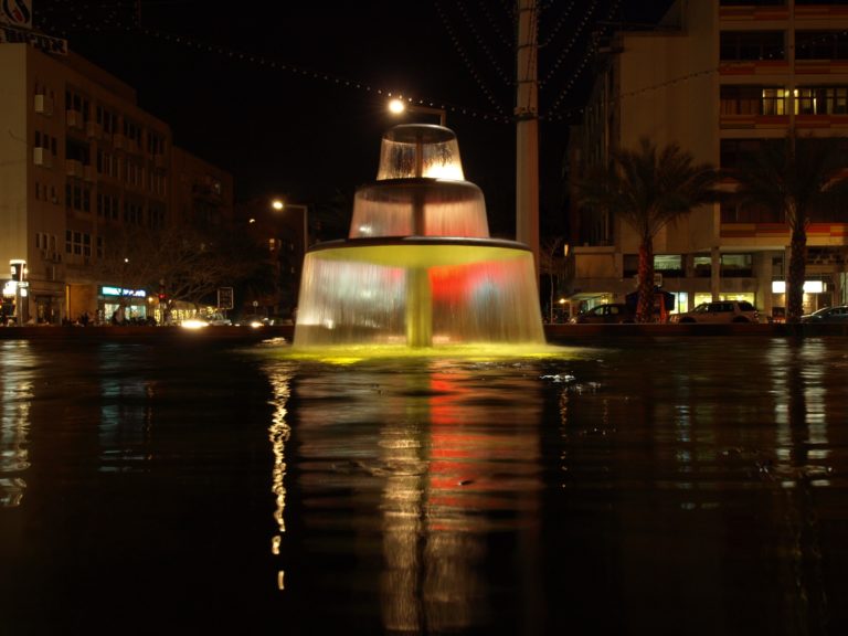 מתקן מים ציבורי בתל אביב (אילוסטרציה)